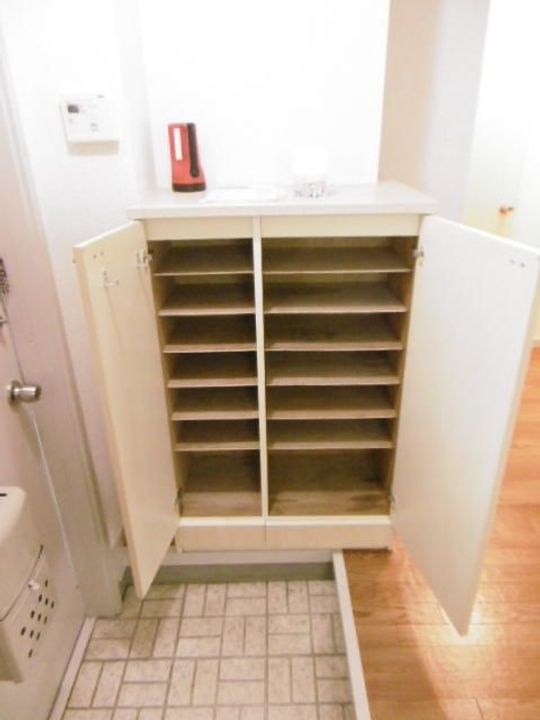 コーポマルマAの玄関