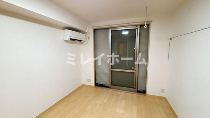 メゾン・ド・ソレイユの居間