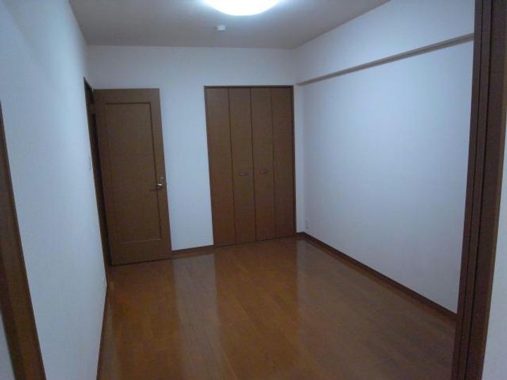 レジデンス辰己の居間