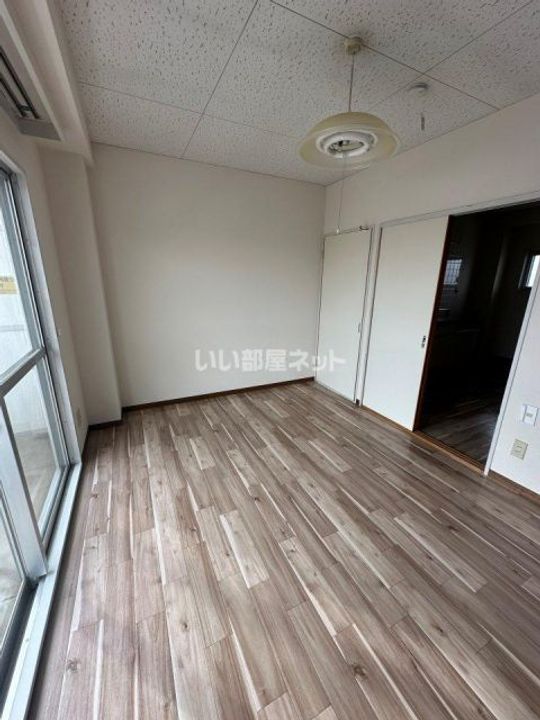 埼玉県桶川市泉1(マンション)の賃貸物件の居間