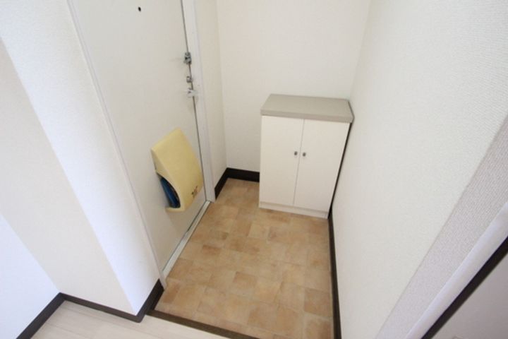 アークプラザ元町の玄関