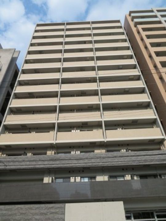 S-RESIDENCE江坂の外観