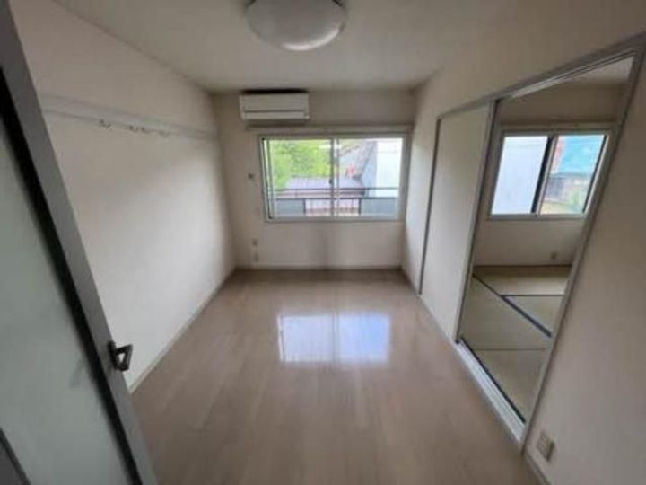 フレグランスおいしの居間