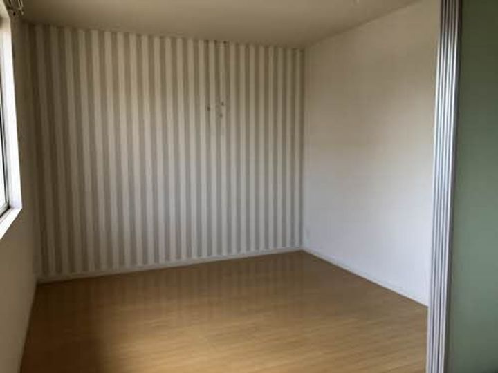 メゾンドローズ B棟の内装