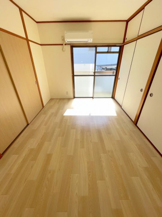コーポタカヤマの居間