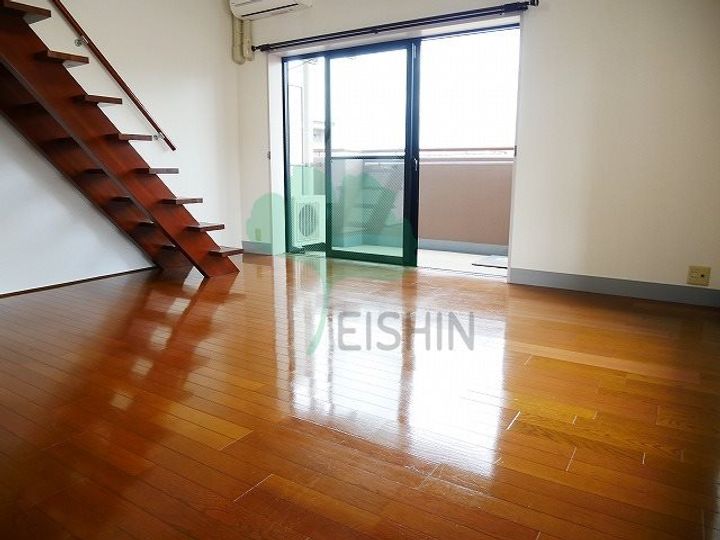 ピュアエスク比恵の居間