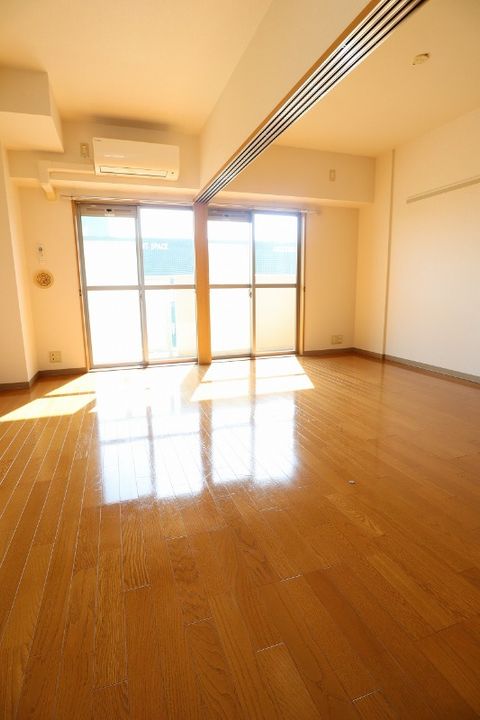 ザ イースト スクエアの居間