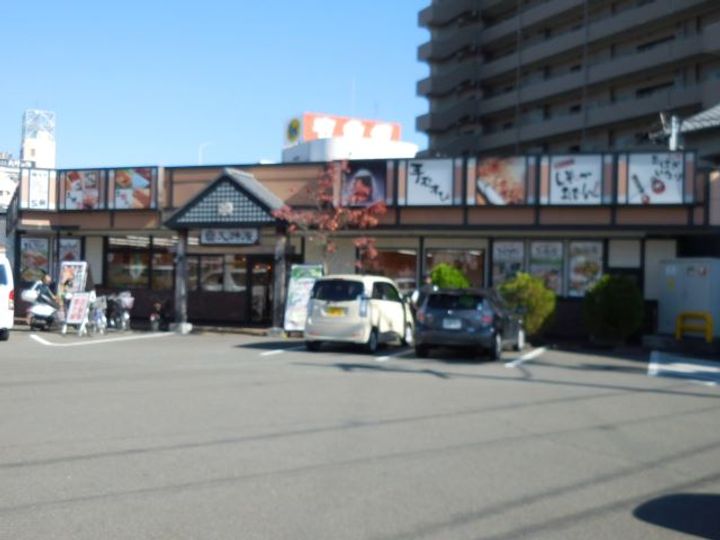 サンピュア川上の周辺