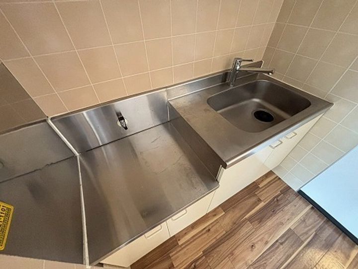 ウィング牛田のキッチン