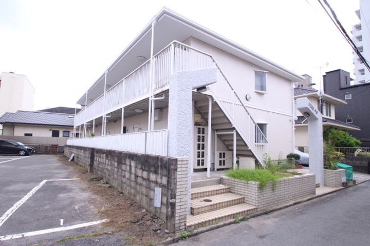 ウィング牛田の外観