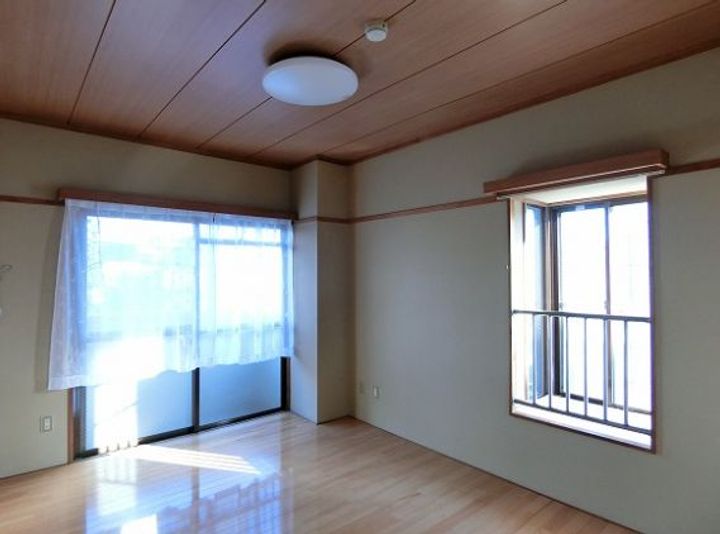 大みか中央ビルの居間