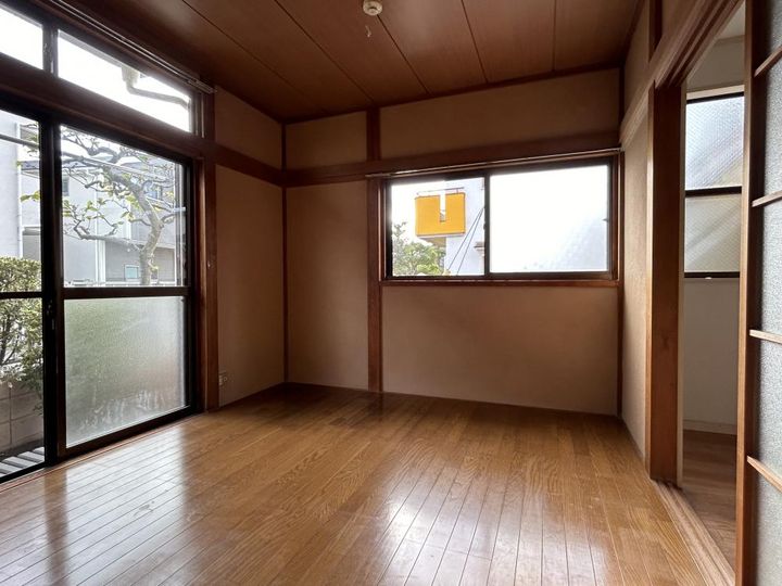 ホークス和香の内装