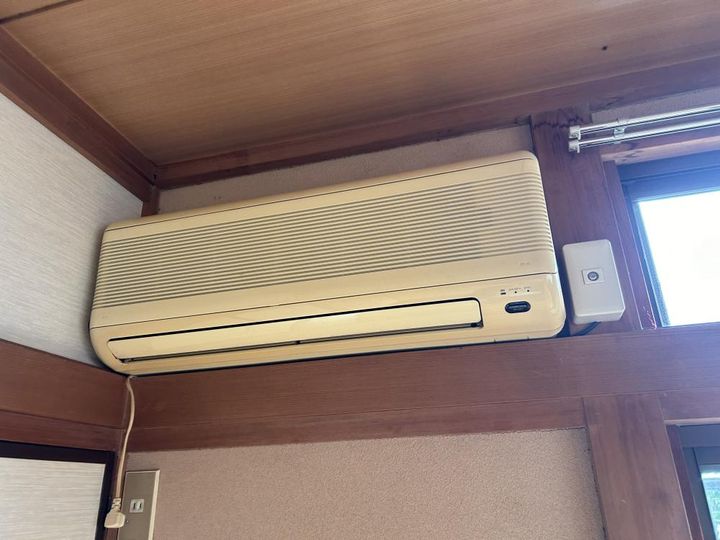 ホークス和香の内装