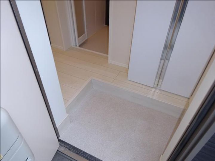 フォルビテッツァ妙蓮寺の玄関