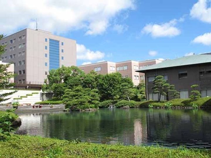 アムール栞の周辺