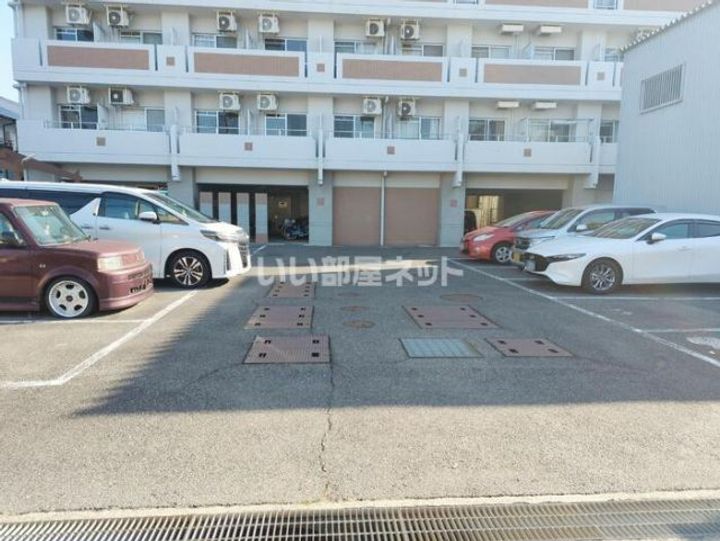 ユニスペースコープイサムの地図