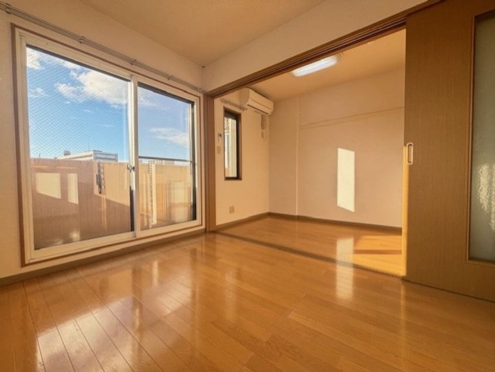 宮城県仙台市宮城野区銀杏町(マンション)の賃貸物件の居間