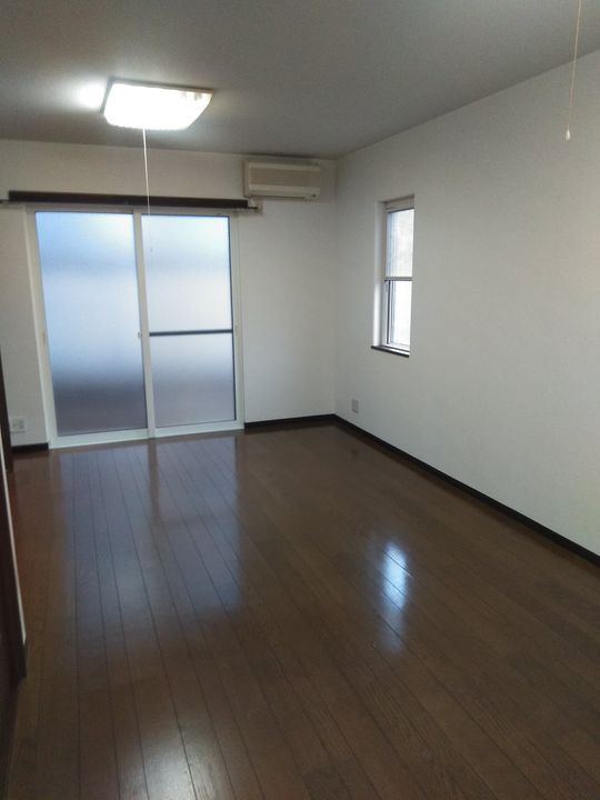 新潟県長岡市琴平3(一戸建)の賃貸物件の居間