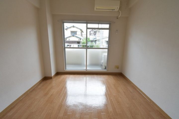 Uマンションの内装