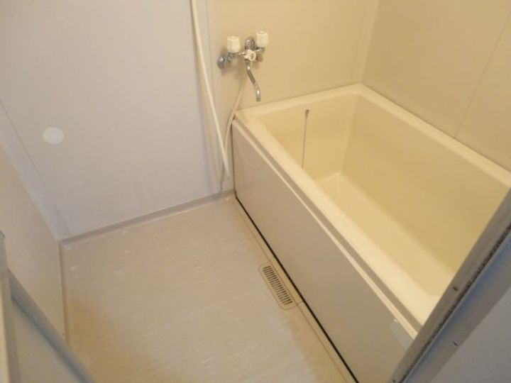 カーサOBATAの風呂