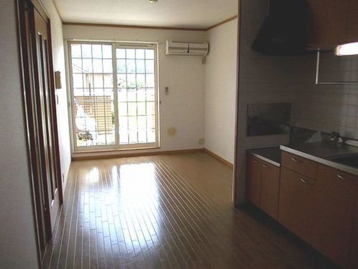 兵庫県相生市佐方1(アパート)の賃貸物件の居間