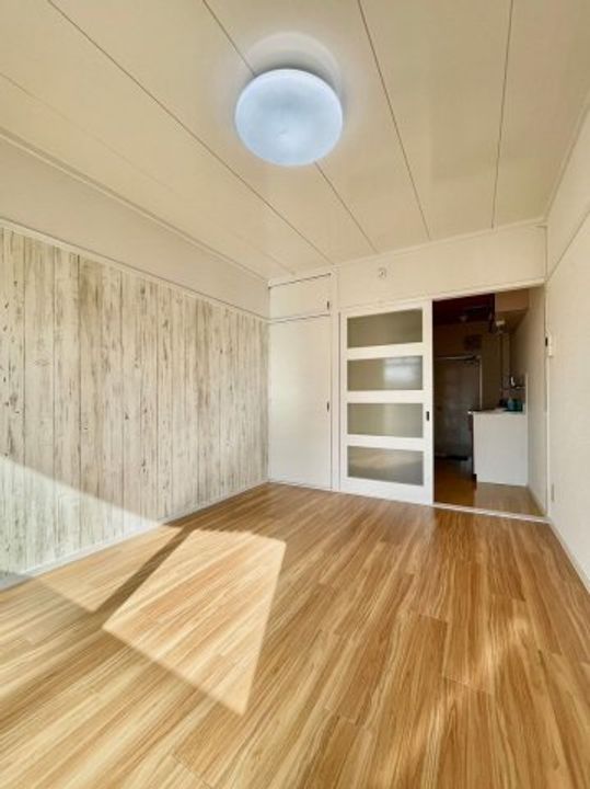 高良山ハイツの居間