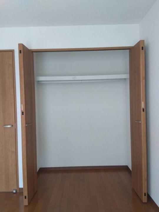 ノイエス三田Vの内装