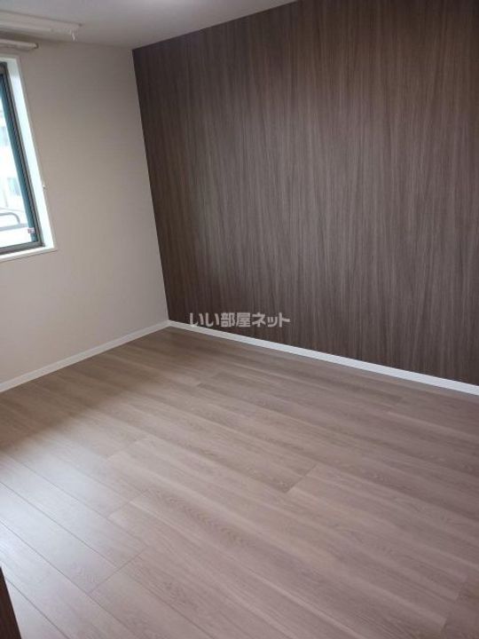 シャーメゾン春日の居間