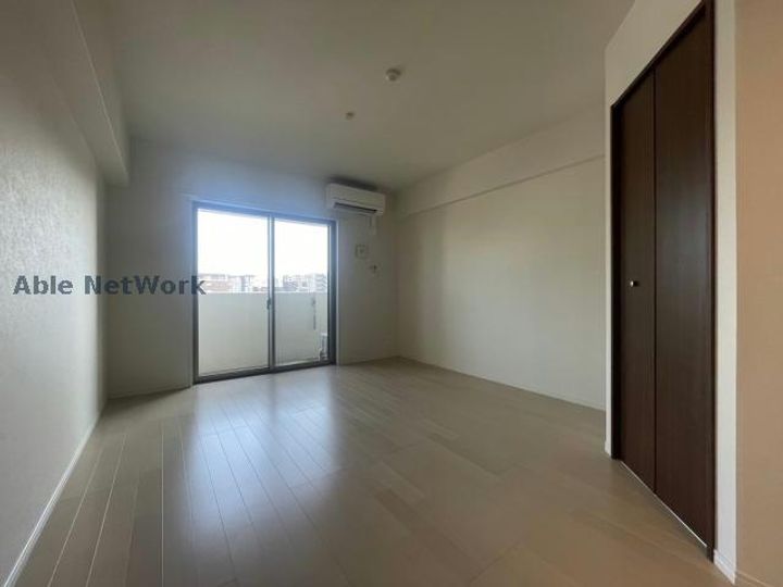 SQUARE新町の内装