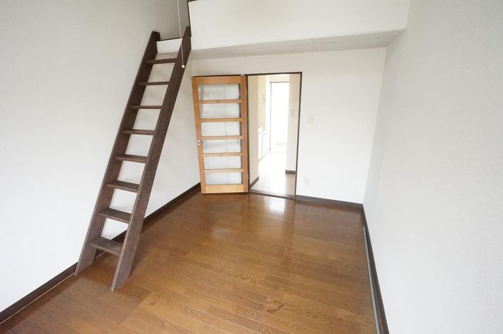 宮城県仙台市宮城野区東仙台6(アパート)の賃貸物件の居間