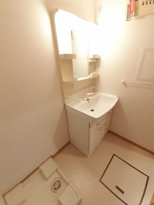 アヴィオン Cの内装