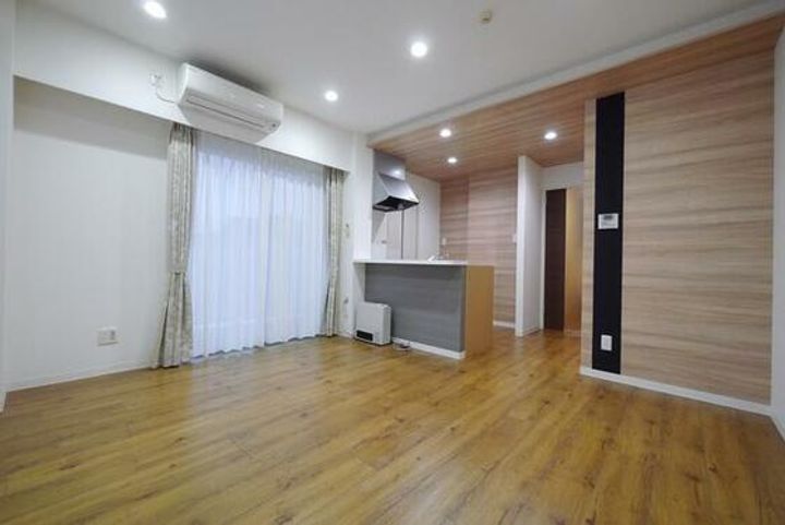 サン・バリューかほくの居間