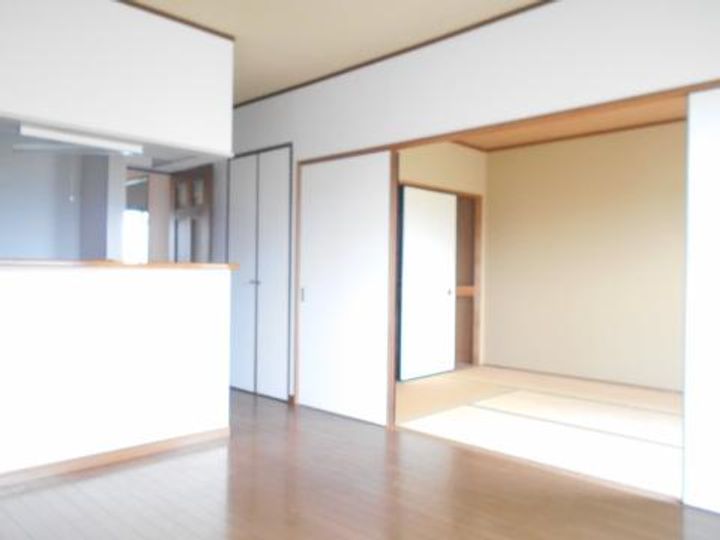 イストワール岩渕Vの居間