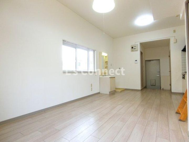 アルカディア泉の居間