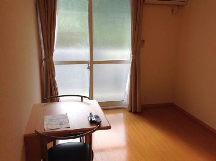 レオパレス和の居間