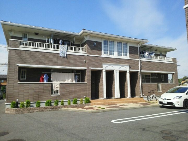三重県四日市市平津町(アパート)の賃貸物件の外観