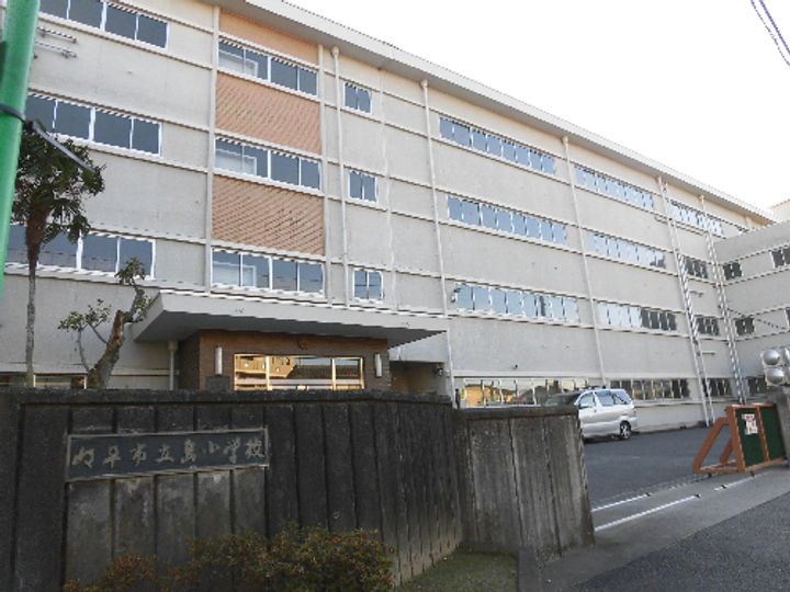 サンプレイスの周辺