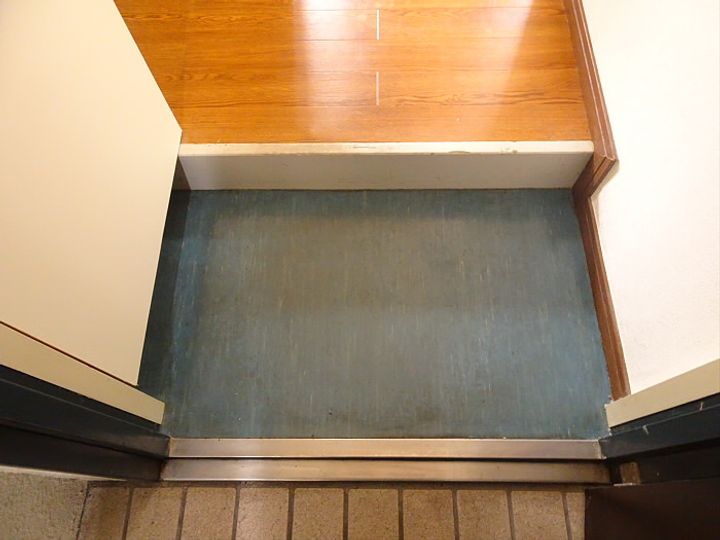 東京都渋谷区本町4(マンション)の賃貸物件の玄関