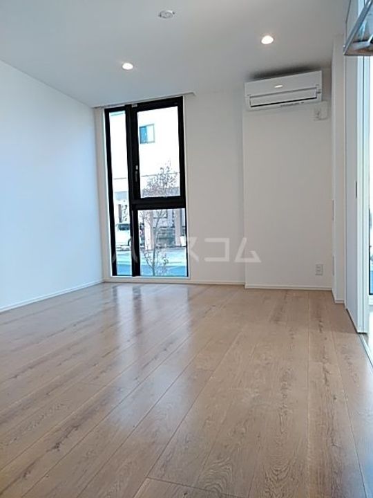 アリュイッテ青井の居間