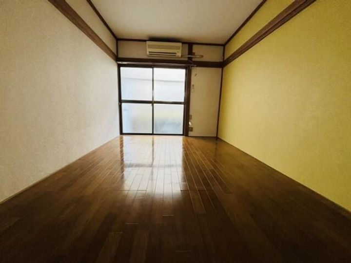 ハイム河井の居間