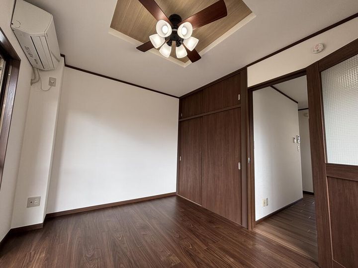 エルマンションの居間