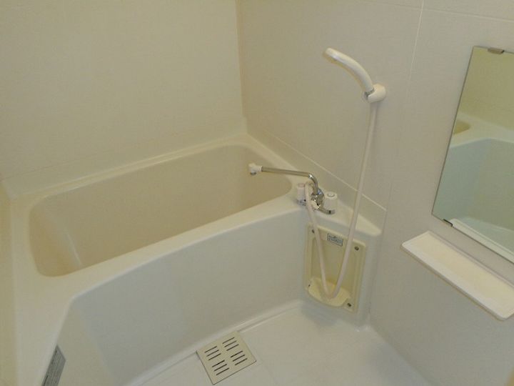 プレーザントハウスDの風呂