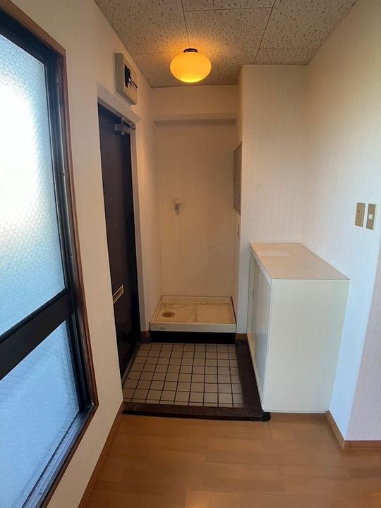 ユートピア小船越の玄関