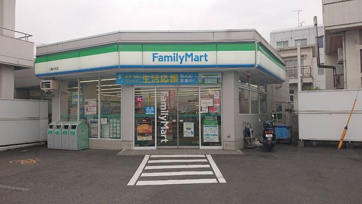 プレミアスの周辺