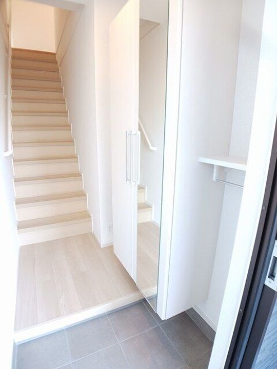 シエロガーデン柏崎Aの玄関