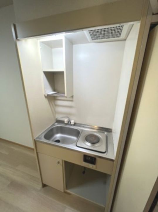 神奈川県横浜市中区麦田町4(マンション)の賃貸物件のキッチン
