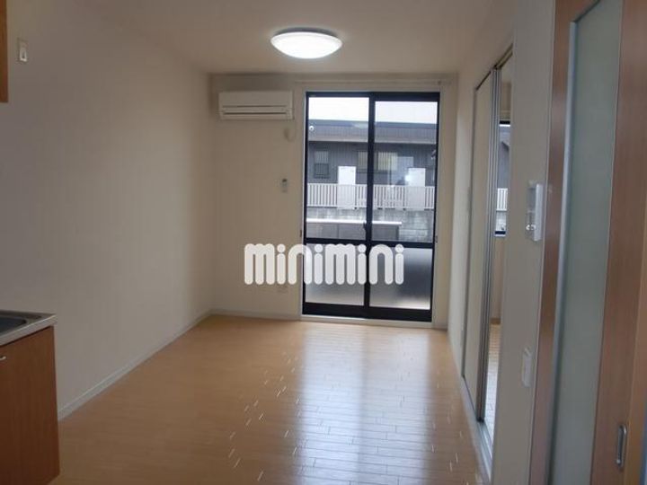 ヴェルドミ-ル(A)の居間