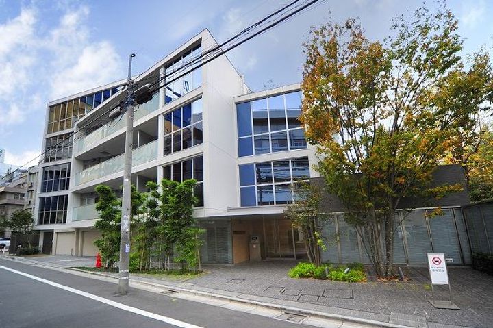 東京都港区六本木7(マンション)の賃貸物件の外観