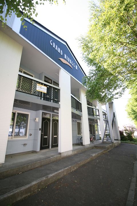 グランドミラージュIIIの外観