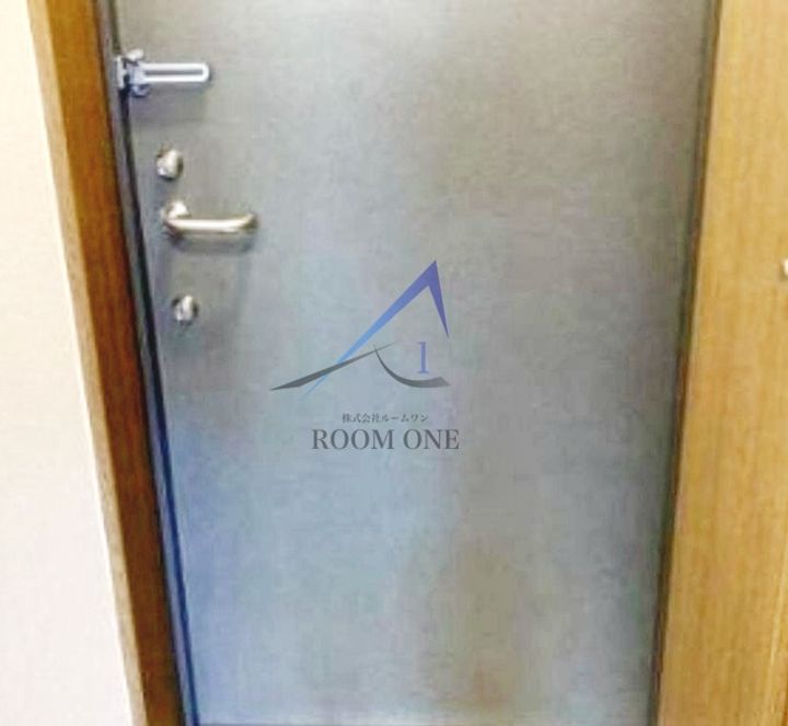 DeLCCS田園調布の玄関